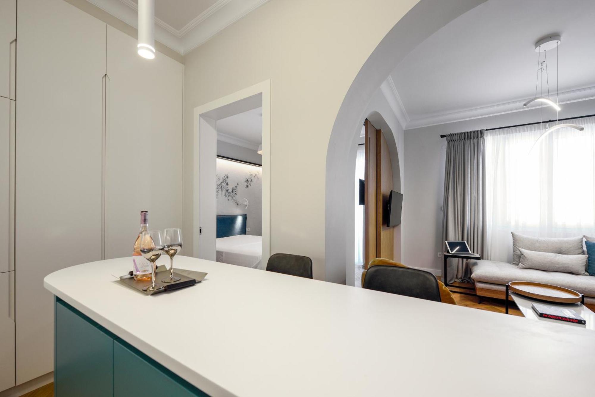 Queen Apartment Thessaloniki By Luxlikehome Exterior photo